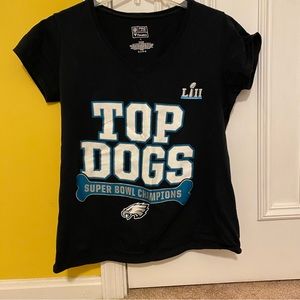 Philadelphia Eagles Women’s V neck T-shirt